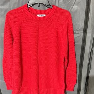 Crew neck cable sweater